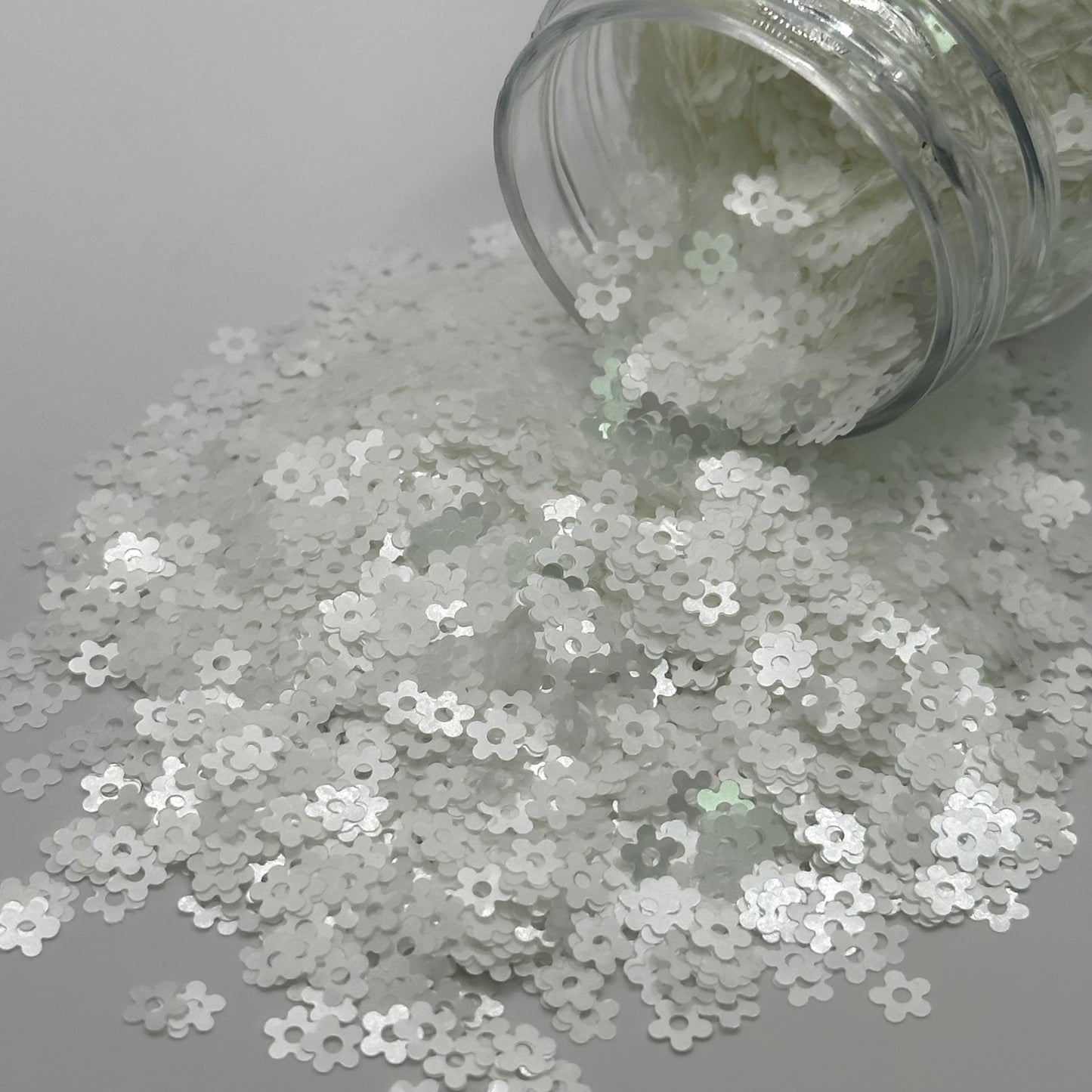 White Flowers Glitter